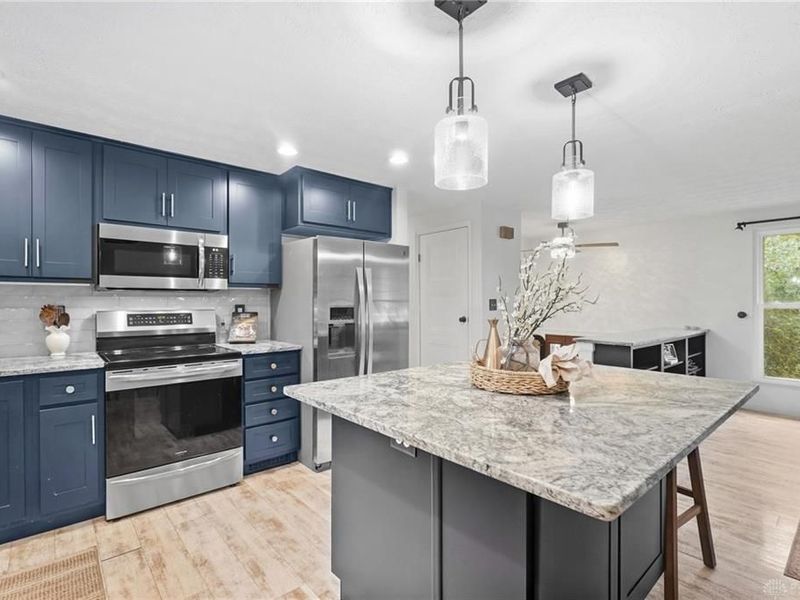 4080 Locus Bend Drive, Bellbrook, OH 45440 Photo 14