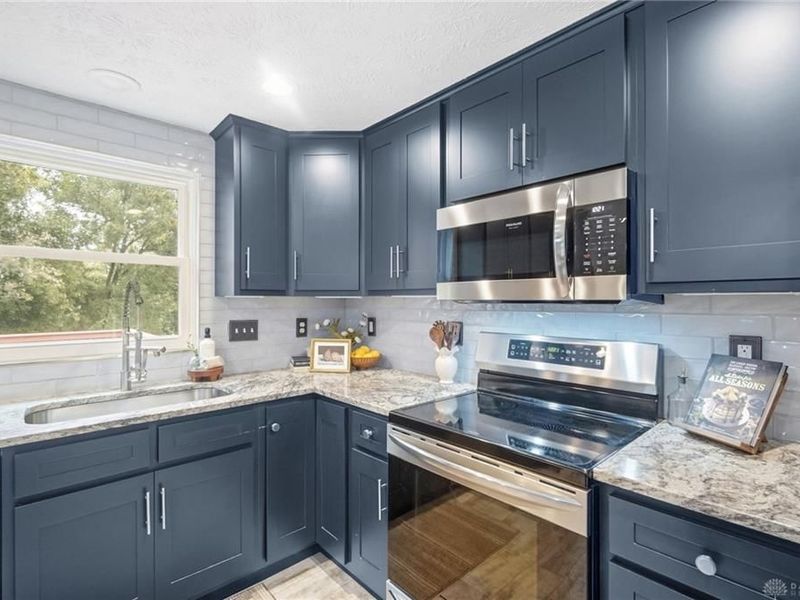 4080 Locus Bend Drive, Bellbrook, OH 45440 Photo 17