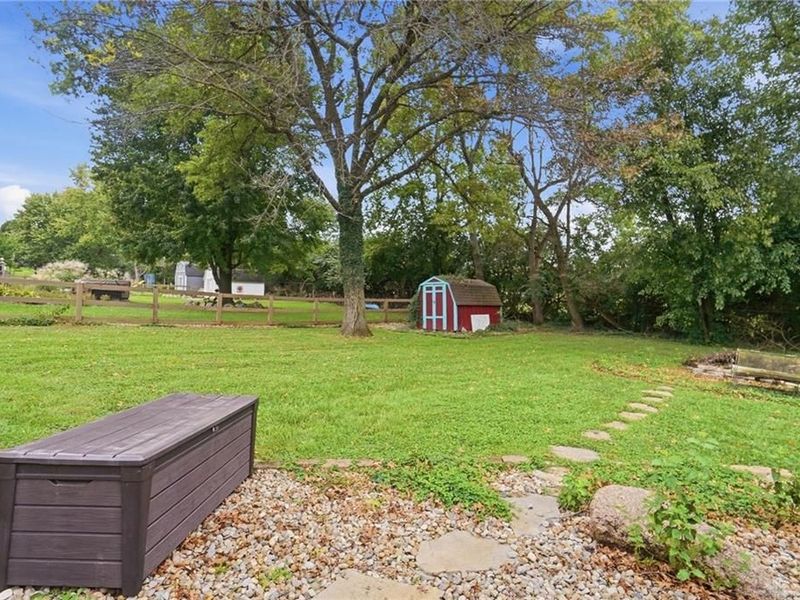 4080 Locus Bend Drive, Bellbrook, OH 45440 Photo 49