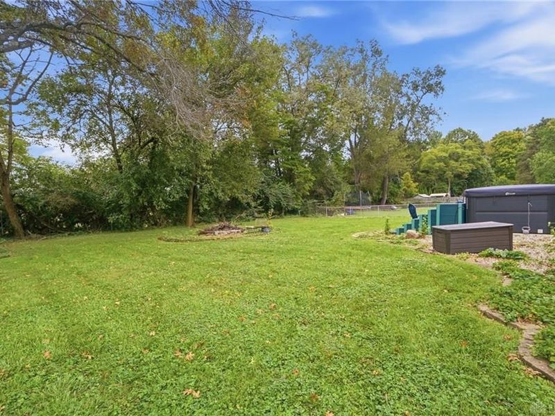 4080 Locus Bend Drive, Bellbrook, OH 45440 Photo 52