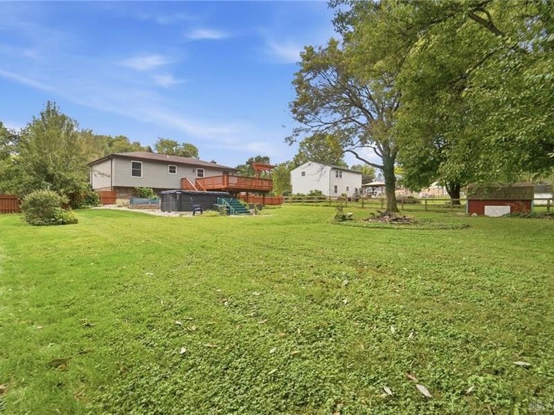 4080 Locus Bend Drive, Bellbrook, OH 45440 Photo 54