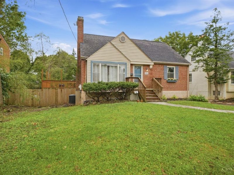 1601 Sutton Avenue, Cincinnati, OH 45230 Photo 2