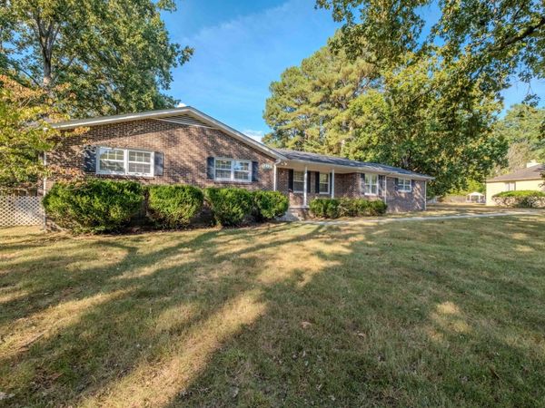 401 Twelve Oaks Rd , Tullahoma, TN 37388