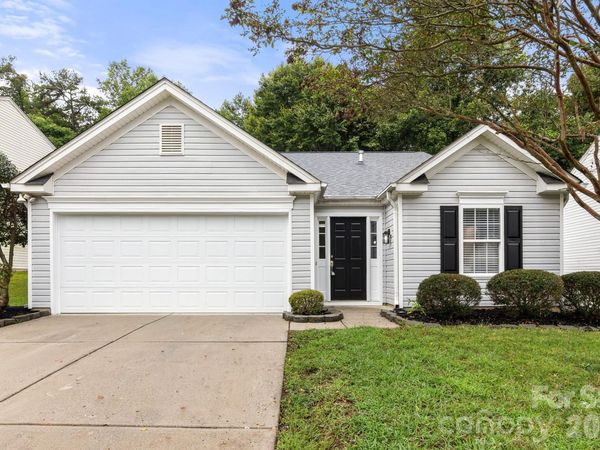 1940 Waters Trail Drive , Charlotte, NC 28216