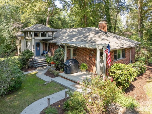 275 S Rugby Road , Hendersonville, NC 28791