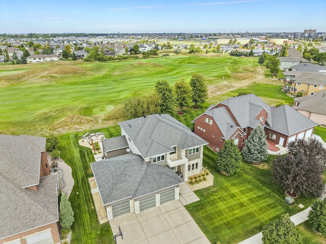 4345 Beach Lane S, Fargo, ND 58104 Main Photo