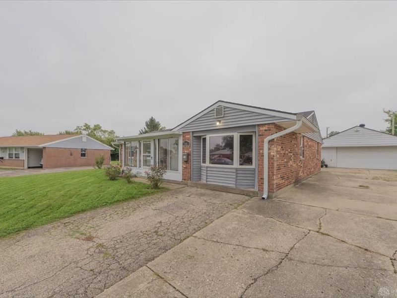 7803 Redbank Lane, Huber Heights, OH 45424 Photo 15