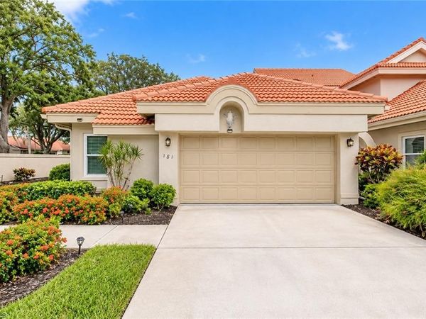 181 Napa Ridge RD E, Unit 35, NAPLES, FL 34119
