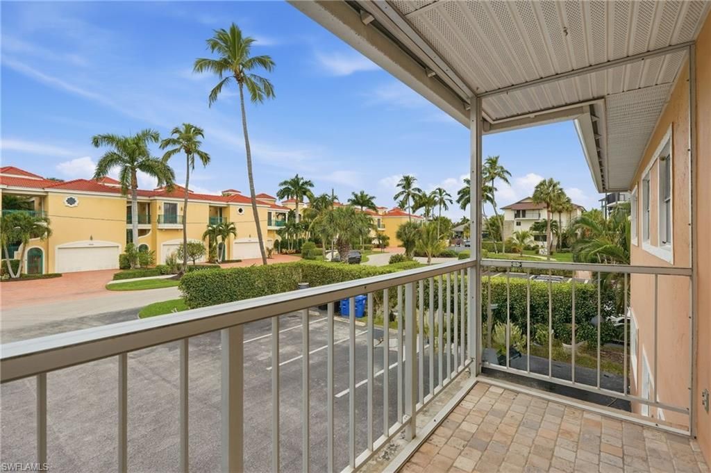 1195 Clam Ct , Unit 203, Naples, FL 34102 Photo