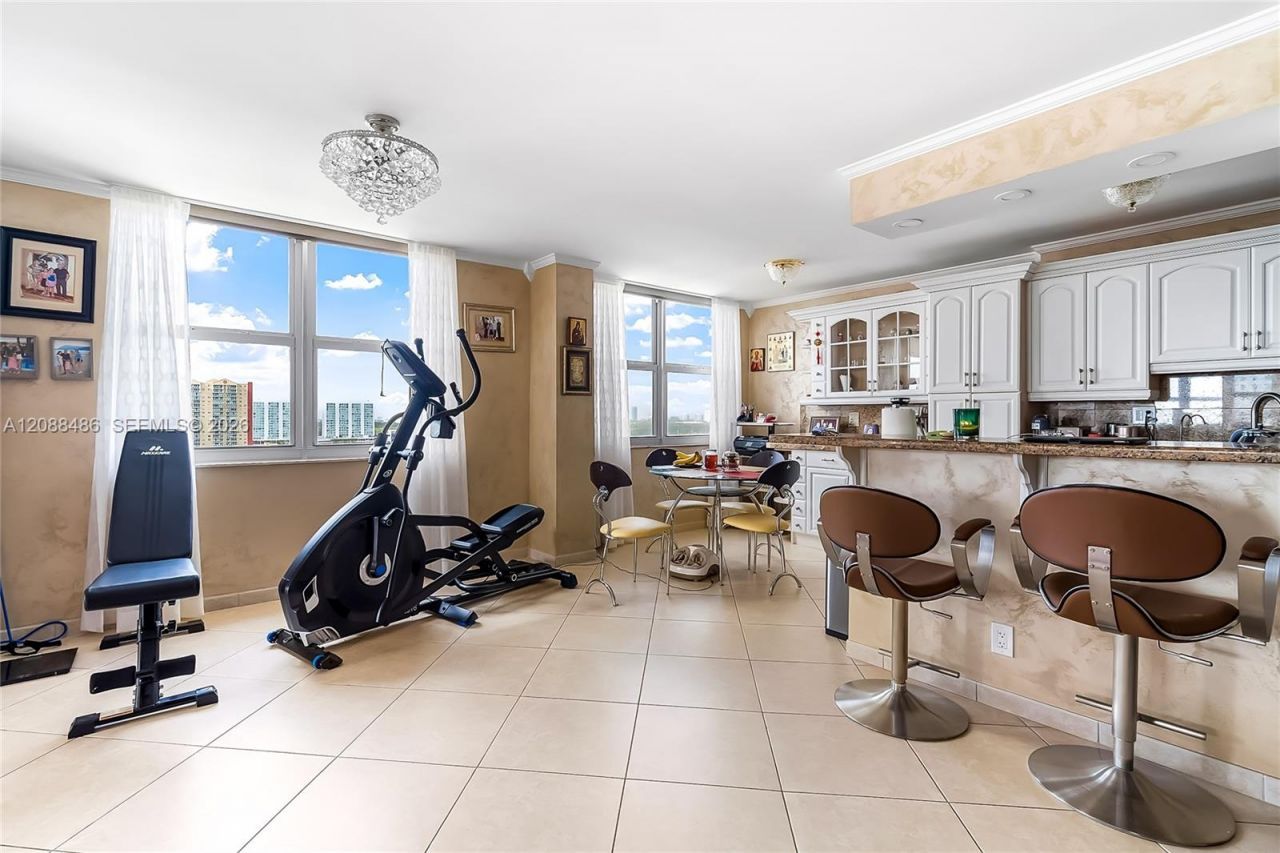 250 174th St , Unit 1704, Sunny Isles Beach, FL 33160 Photo