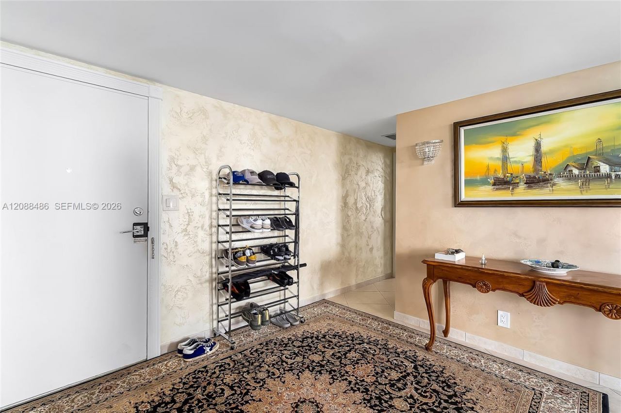250 174th St , Unit 1704, Sunny Isles Beach, FL 33160 Photo