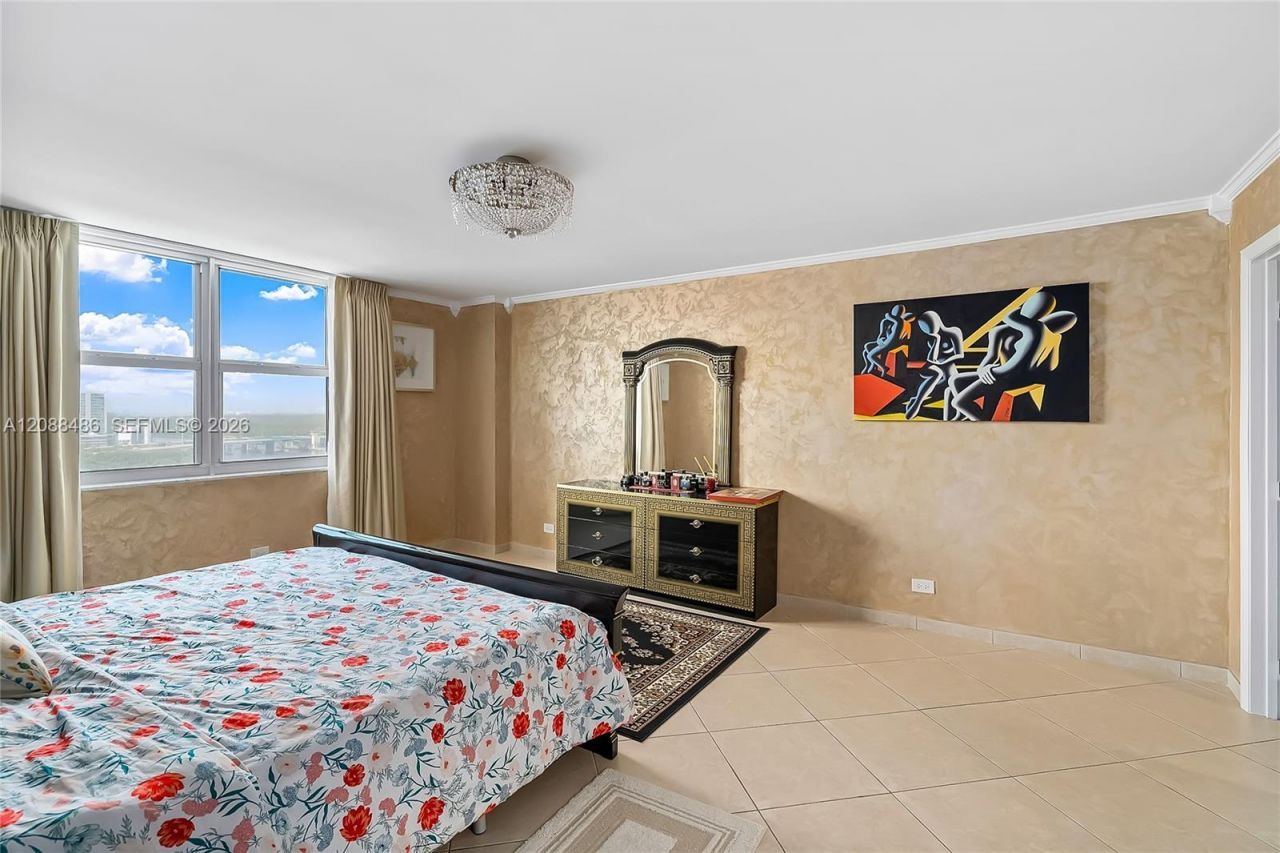 250 174th St , Unit 1704, Sunny Isles Beach, FL 33160 Photo