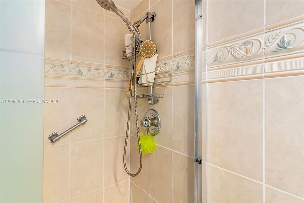 250 174th St , Unit 1704, Sunny Isles Beach, FL 33160 Photo