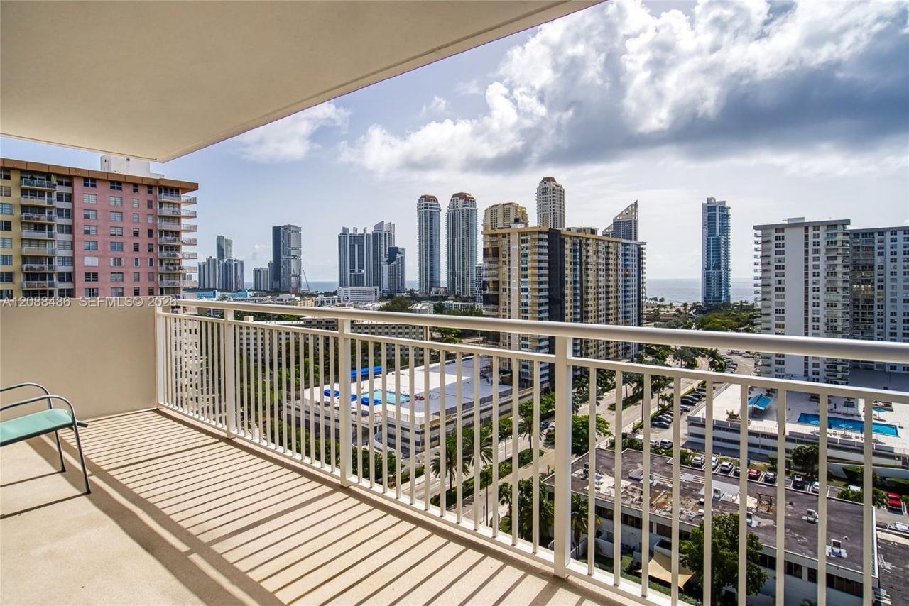 250 174th St , Unit 1704, Sunny Isles Beach, FL 33160 Photo