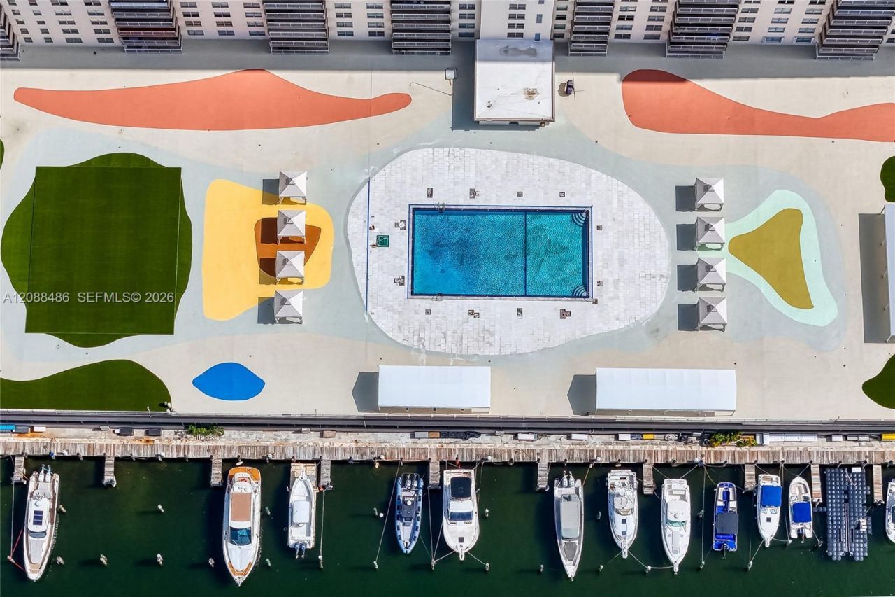 250 174th St , Unit 1704, Sunny Isles Beach, FL 33160 Photo