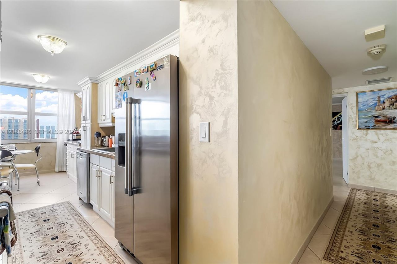 250 174th St , Unit 1704, Sunny Isles Beach, FL 33160 Photo