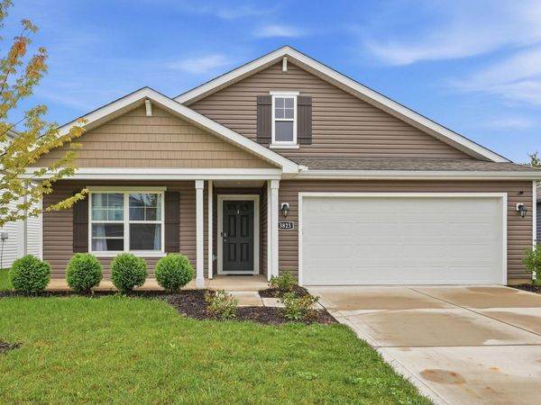 3823 Alledonia Drive , Grove City, OH 43123