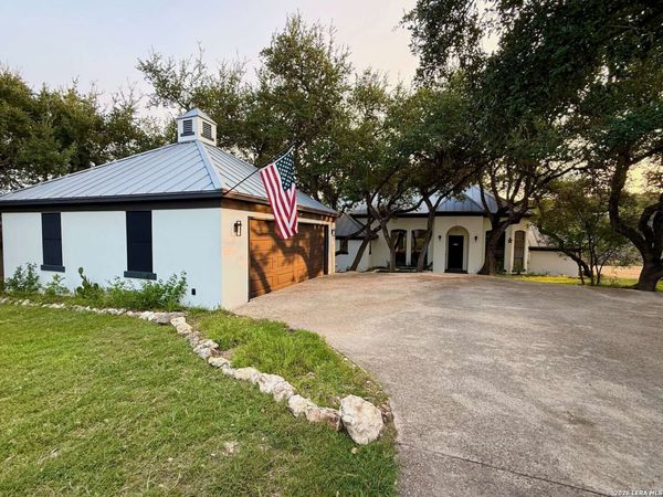 25715 GREEN RIVER DR, San Antonio, TX 78260