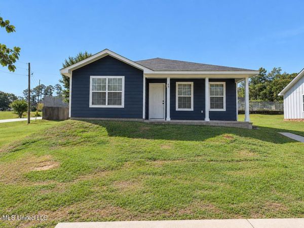 69 E Magnolia Street, Lucedale, MS 39452