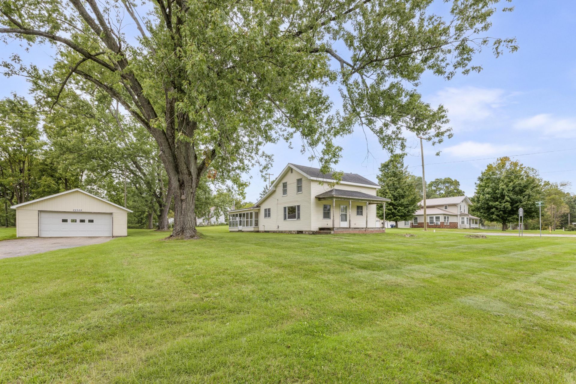 22303 Bedford Road N, Battle Creek, MI 49017 Main Photo