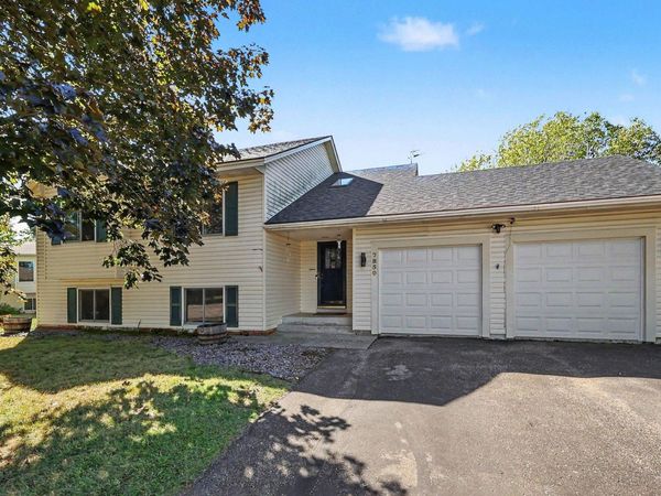 7850 Grinnell Court E, Lakeville, MN 55044