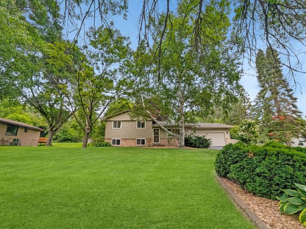 10500 39th Avenue N, Plymouth, MN 55441