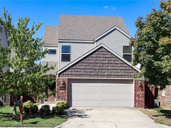 2669 N Miranda Avenue , Fayetteville, AR 72703