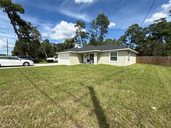 181 BAY ROAD , OCKLAWAHA, FL 32179