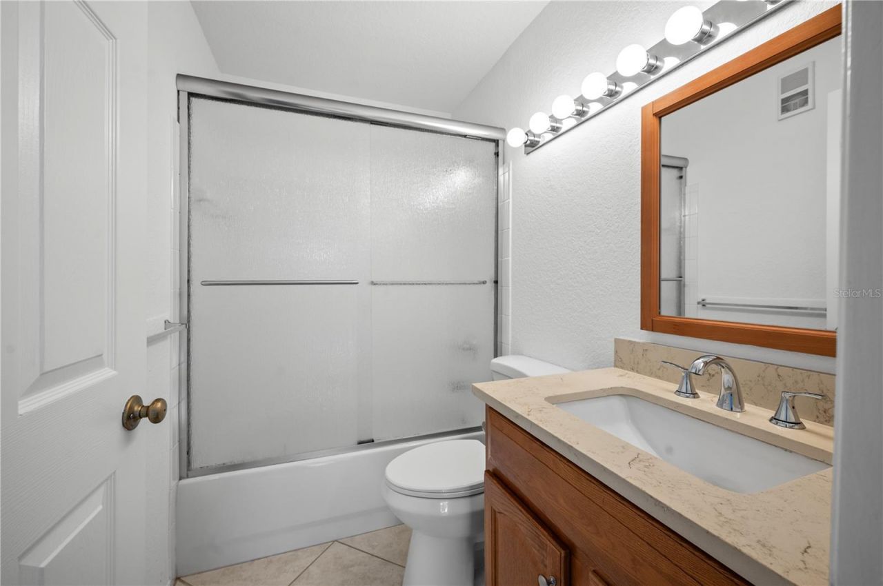 850 S Tamiami Trail , Unit 530, Sarasota, FL 34236 Photo