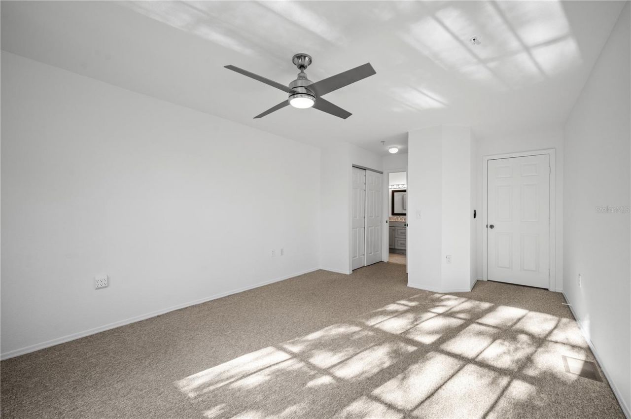 850 S Tamiami Trail , Unit 530, Sarasota, FL 34236 Photo