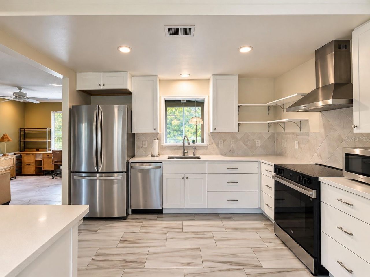 2979 Captiva Gardens Drive, Unit 22, Sarasota, FL 34231 Photo