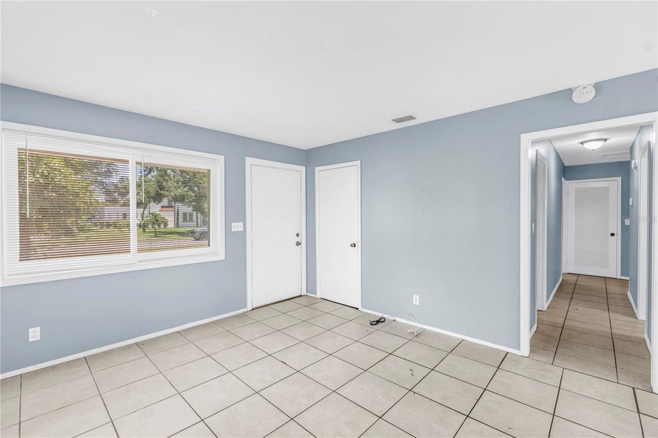 930 Alcazar Way S, Saint Petersburg, FL 33705 Photo