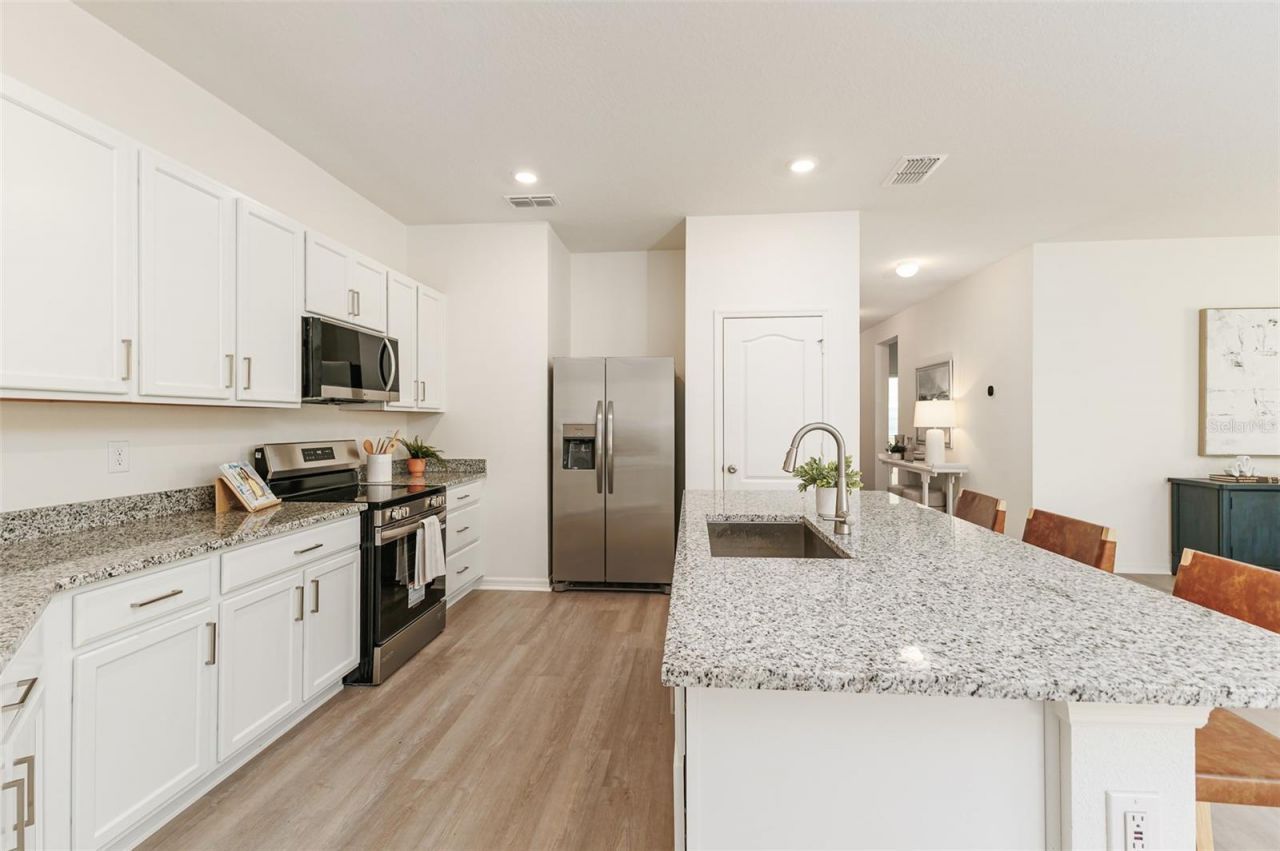 1525 Mattie Pointe Place, Auburndale, FL 33823 Photo