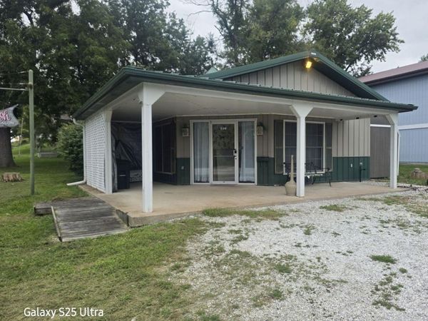 720 MAIN Street, Warsaw, IL 62379