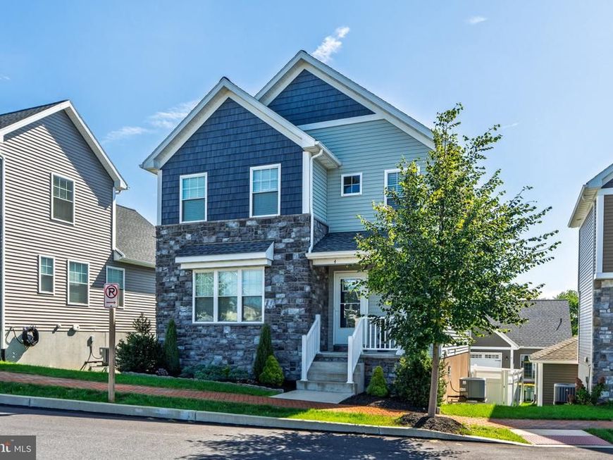 4 Pacific Boulevard, Ephrata, PA 17522 Main Photo