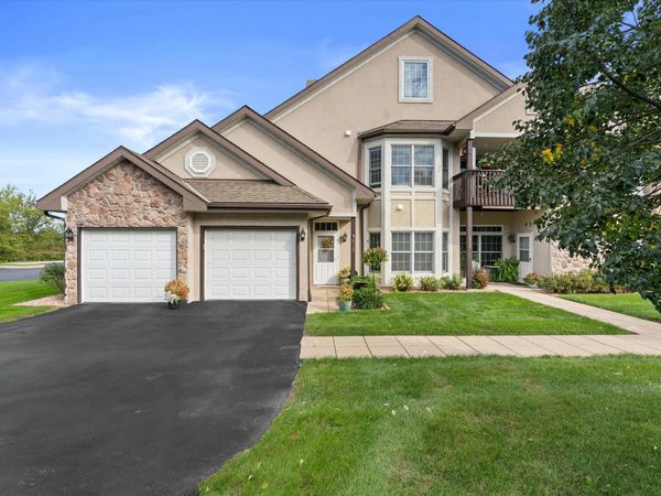 6716 S 34th St, Franklin, WI 53132