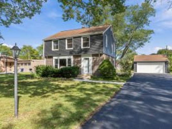 7438 N Seneca Rd, Fox Point, WI 53217