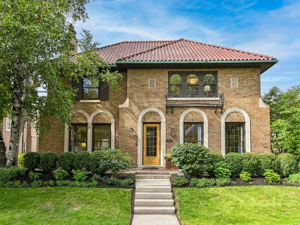 3529 N Summit Ave, Shorewood, WI 53211