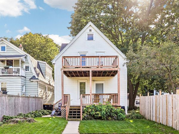 6644 Hillside Ln, Unit 6644A, Wauwatosa, WI 53213