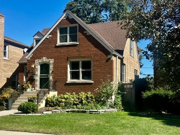 10711 S Artesian Avenue, Chicago, IL 60655