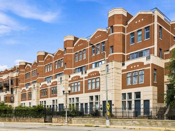 7768 N Sheridan Road , Unit 1, Chicago, IL 60626