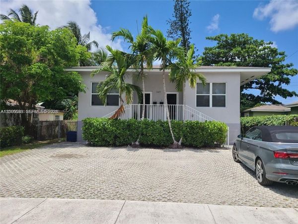 1329 NE 110th Ter , Miami, FL 33161