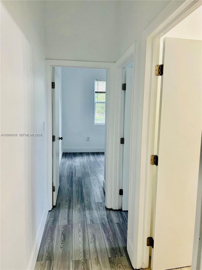 1329 NE 110th Ter , Miami, FL 33161 Photo