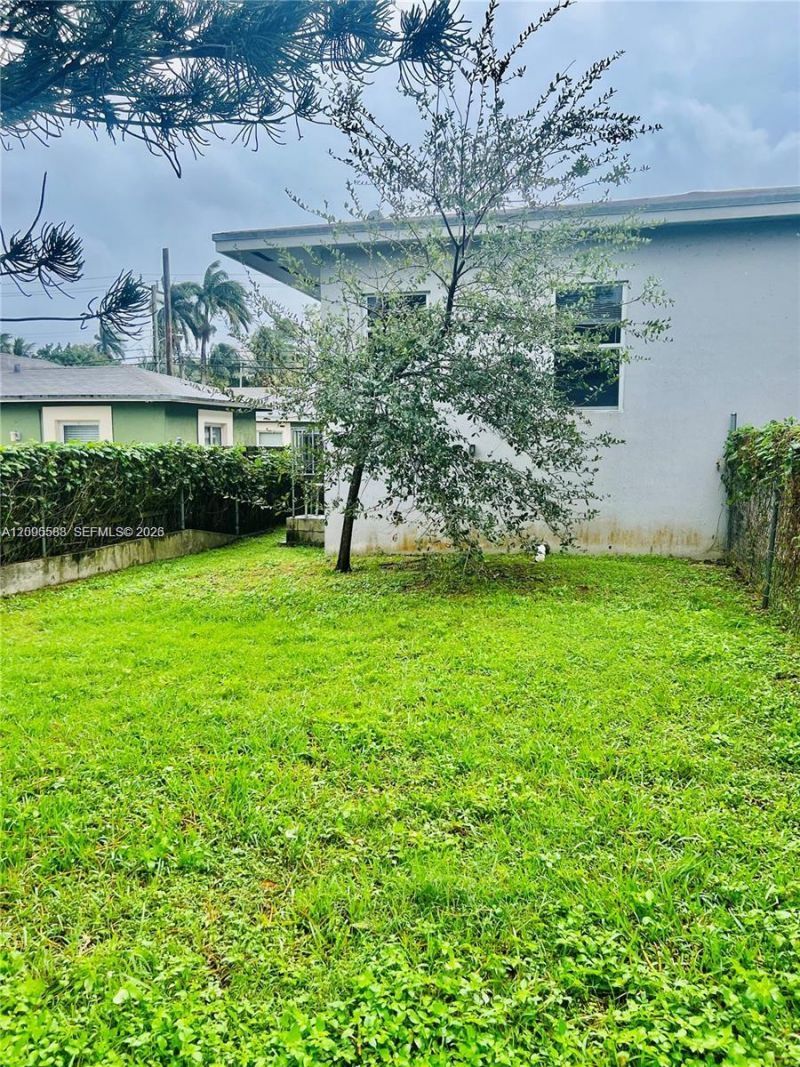 1329 NE 110th Ter , Miami, FL 33161 Photo