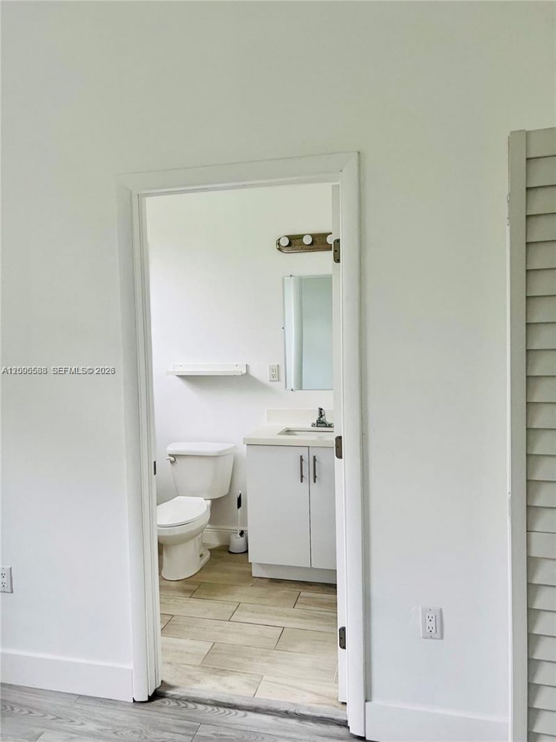 1329 NE 110th Ter , Miami, FL 33161 Photo