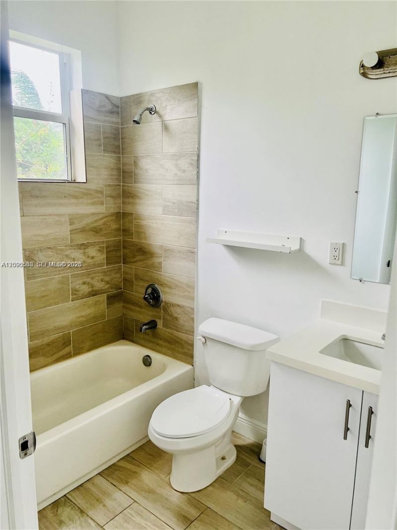 1329 NE 110th Ter , Miami, FL 33161 Photo