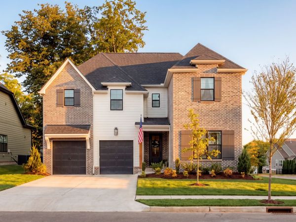 3306 Sassafras Ln, Thompsons Station, TN 37179
