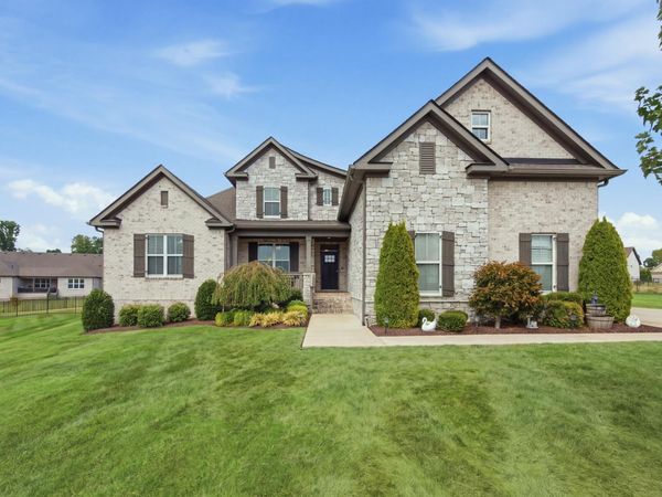 4009 Blackbird Ct, Spring Hill, TN 37174