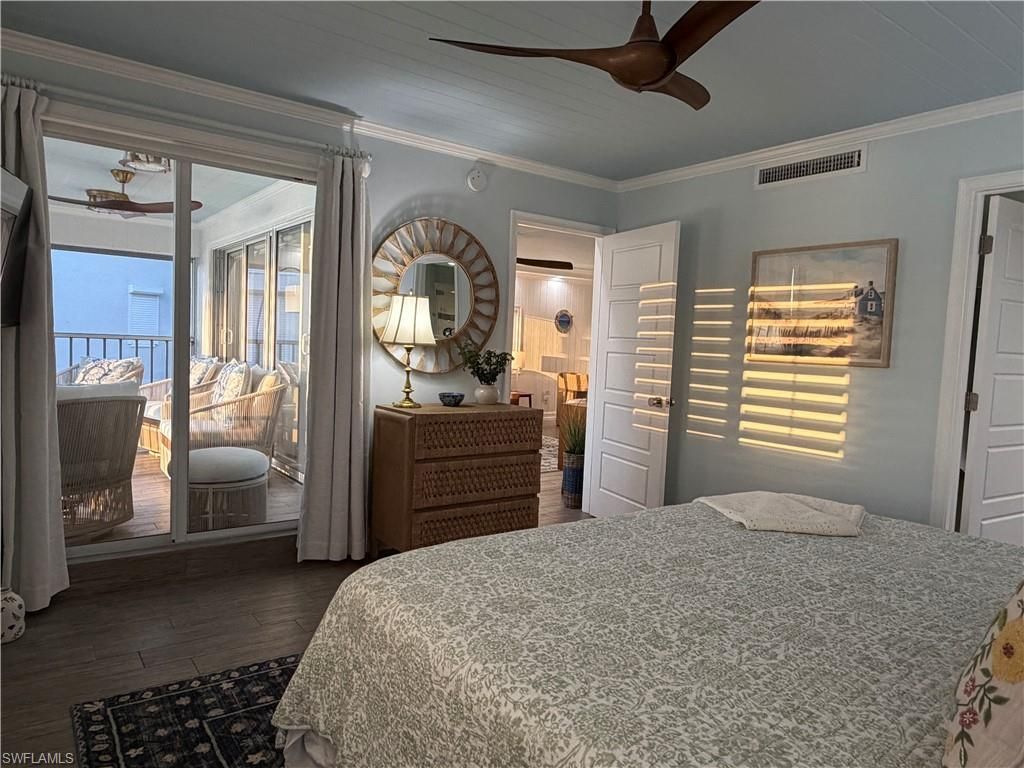 9101 Vanderbilt Dr , Unit 204, Naples, FL 34108 Photo