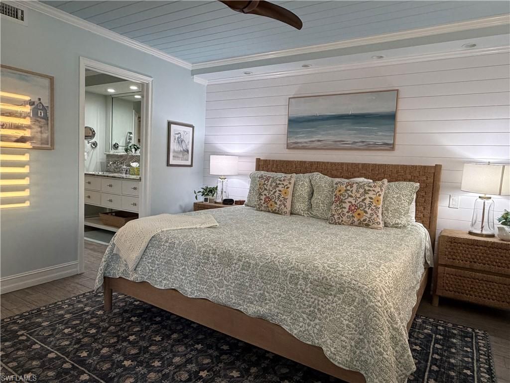 9101 Vanderbilt Dr , Unit 204, Naples, FL 34108 Photo